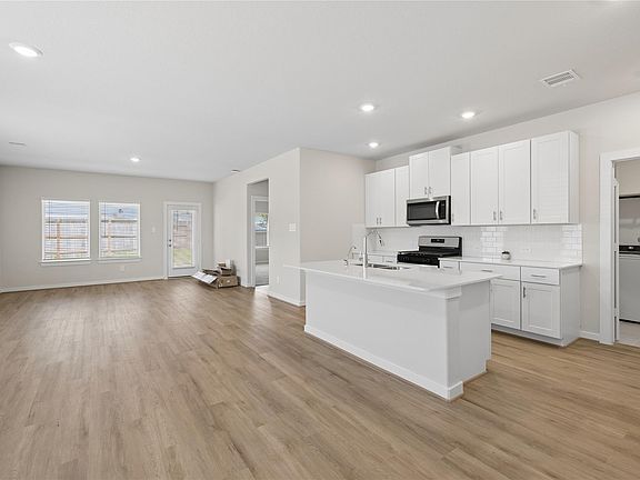 4th image of 6816 Hart Oak Dr