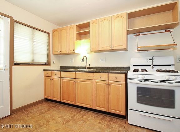 4th image of 3610 Western Ave #0