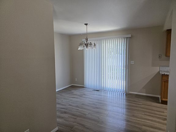 3rd image of 10373 W Lupine St