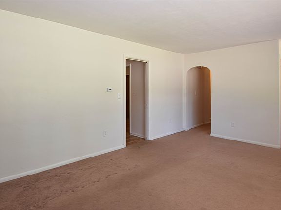 3rd image of 1512 E Melaik Ct