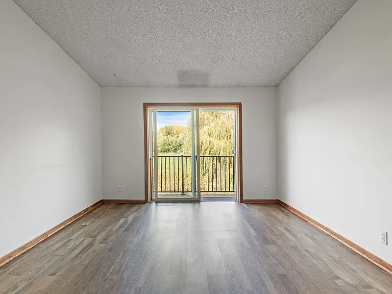797 Parkside Dr — Photo 12