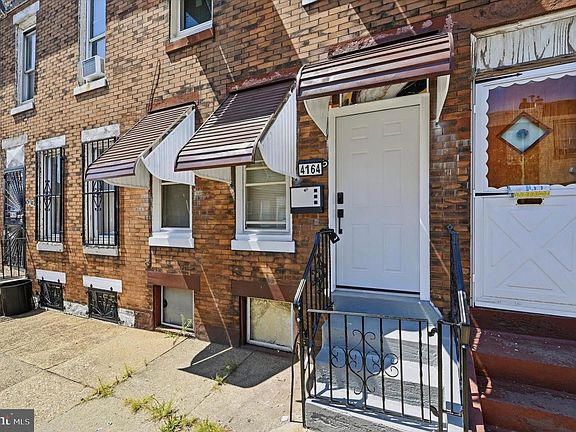 3rd image of 4164 N Fairhill St