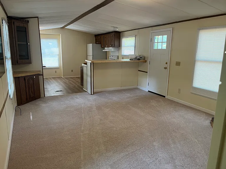 4722 Dairyland Rd — Photo 3