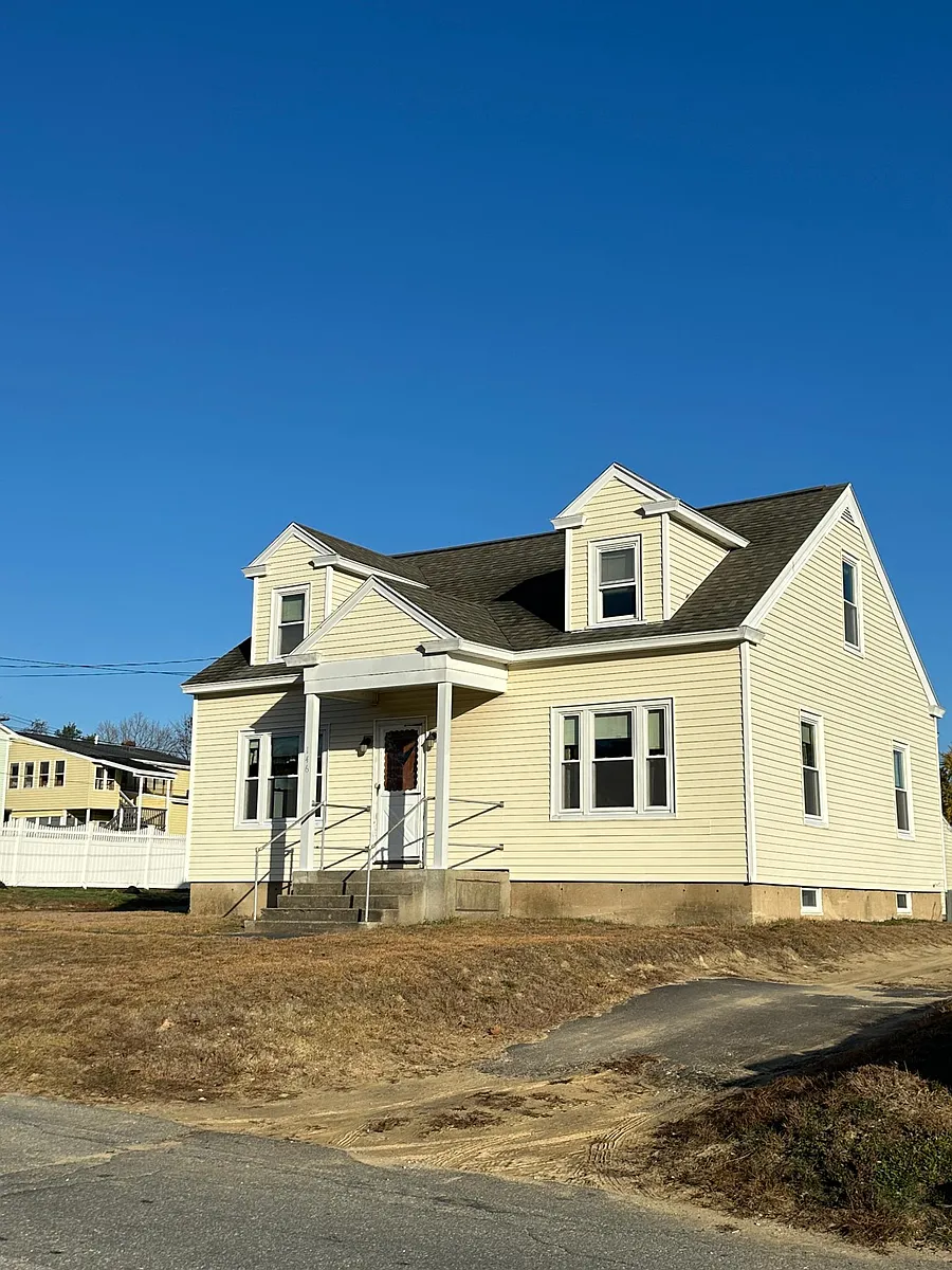 Building Photo - 146 Harrington Ave
