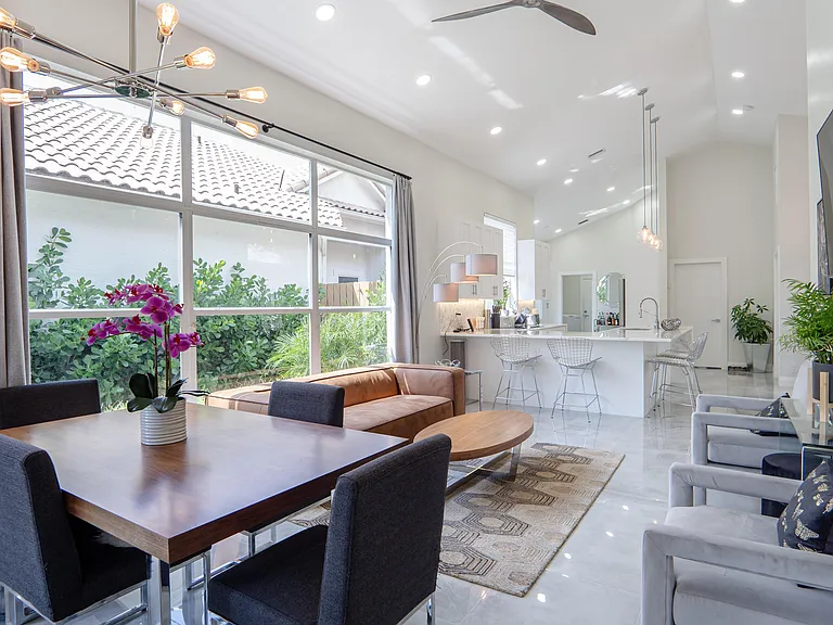 6670 NW 27th Ave — Photo 40