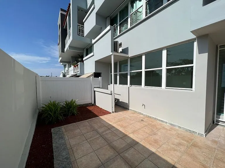 Patios Sevillano S-102 — Photo 13