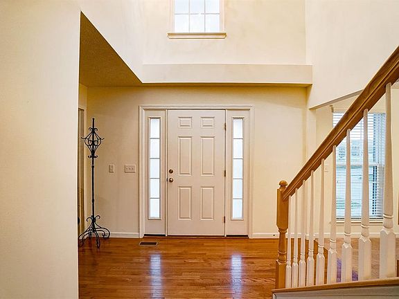 2nd image of 8724 Schneiders Farm Ct