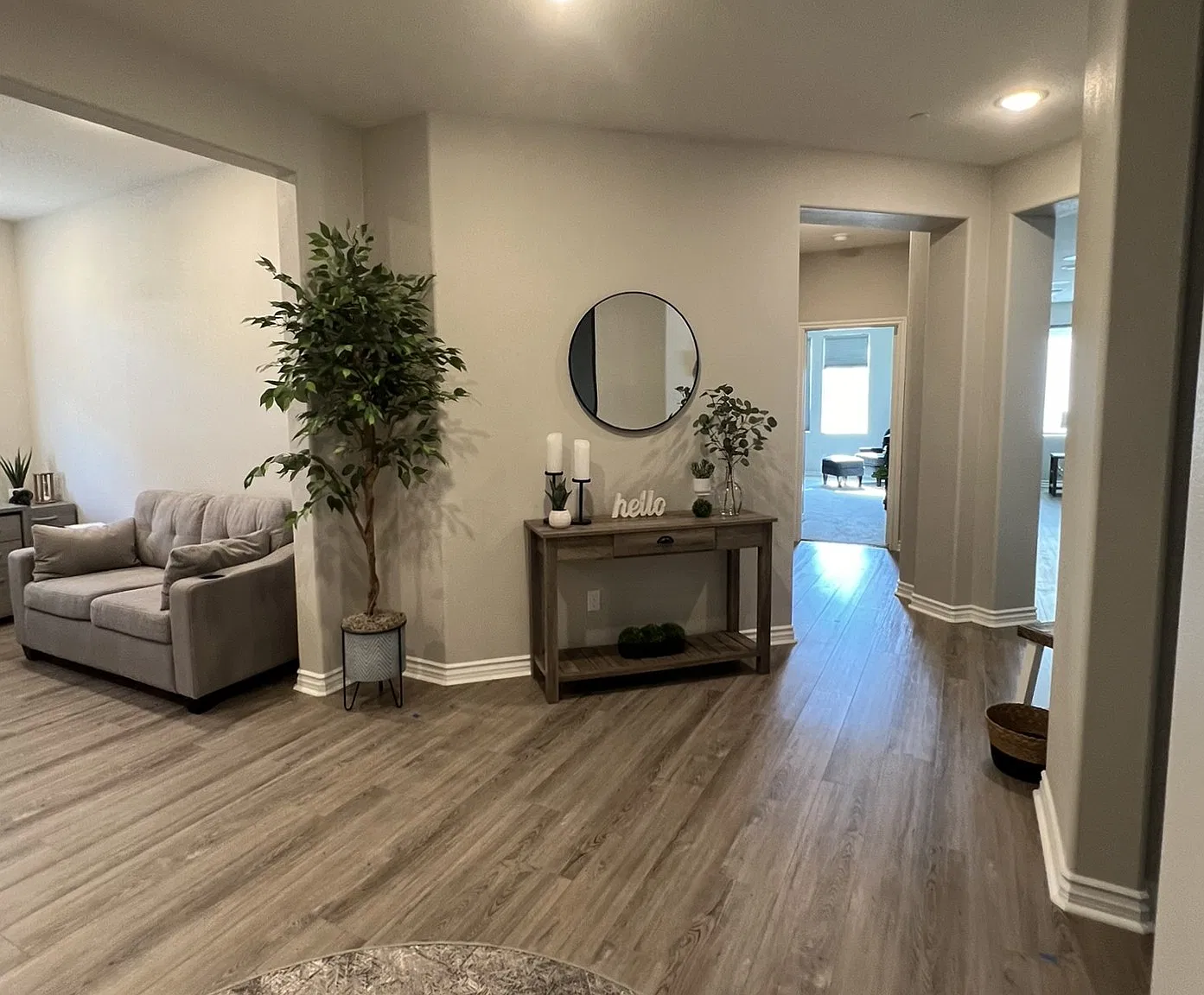 2 bed, 2300 sqft, $6,200 — Photo 2