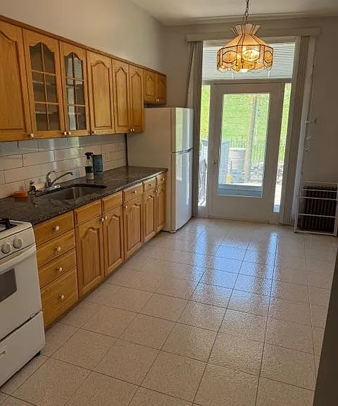 437 Gregory Ave #1 — Photo 1