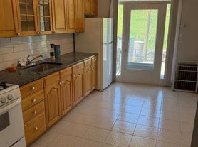 437 Gregory Ave, Weehawken, NJ