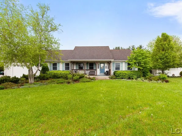 3694 Roberts Meadows Dr N, Tecumseh, MI 49286