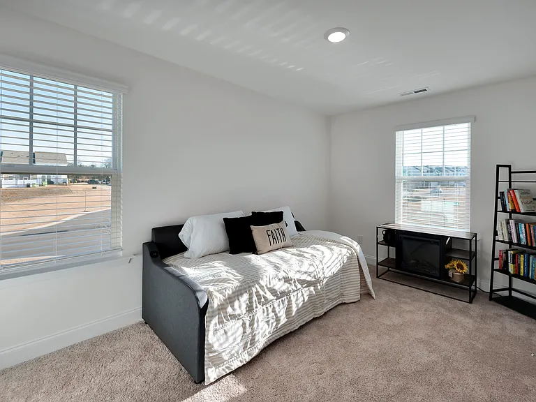 Leland Hill Cir — Photo 13