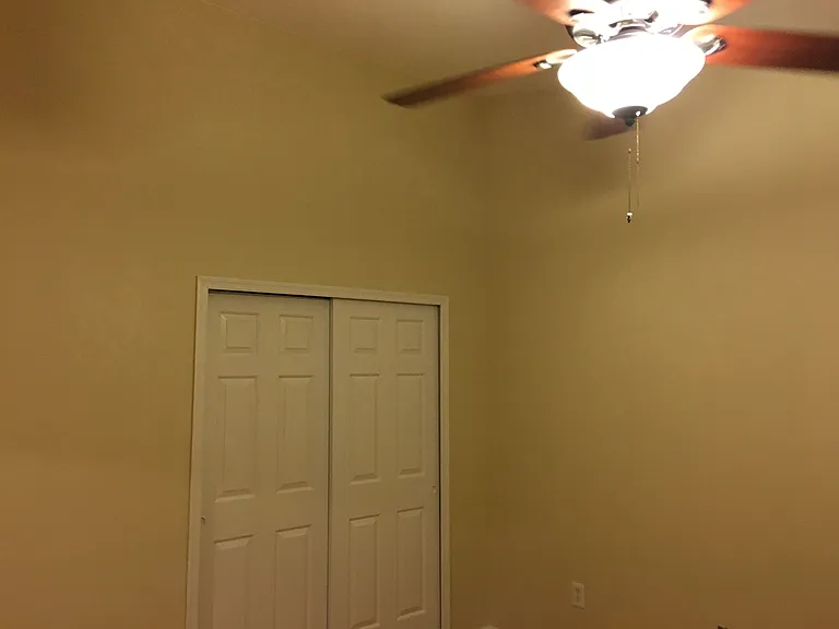 241 Larchwood Ct — Photo 22