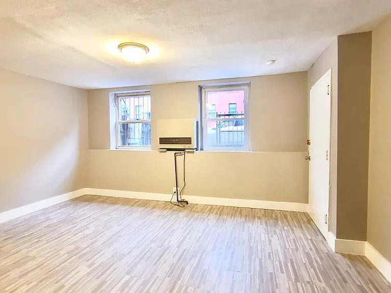 130 S 2nd St #1 — Photo 11