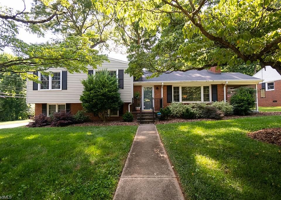 1st image of 901 Onslow Dr