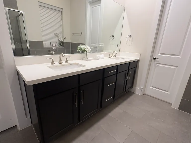 2922 Alice St — Photo 7