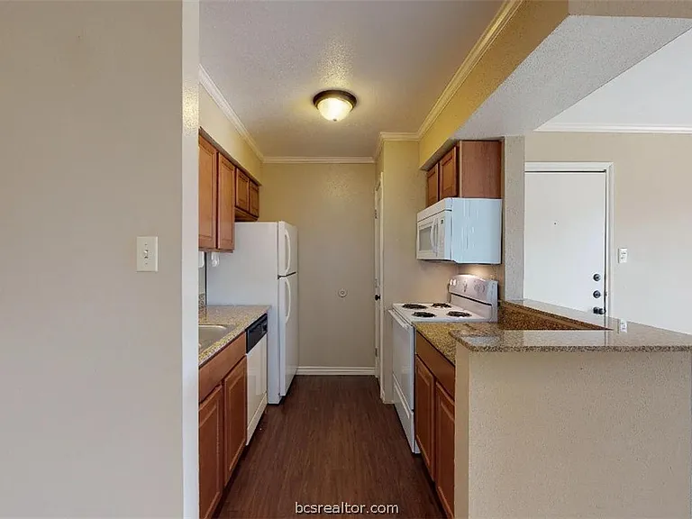 904 University Oaks Blvd #22 — Photo 2