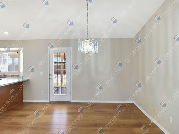 3rd image of 284 N Ashley Ave