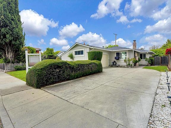 2nd image of 2150 San Antonio Pl