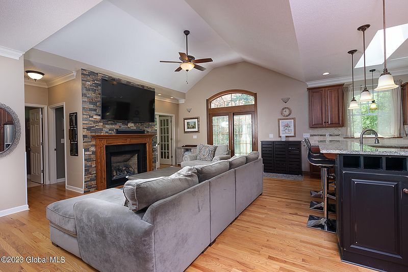 4th image of 6214 Johnston Road