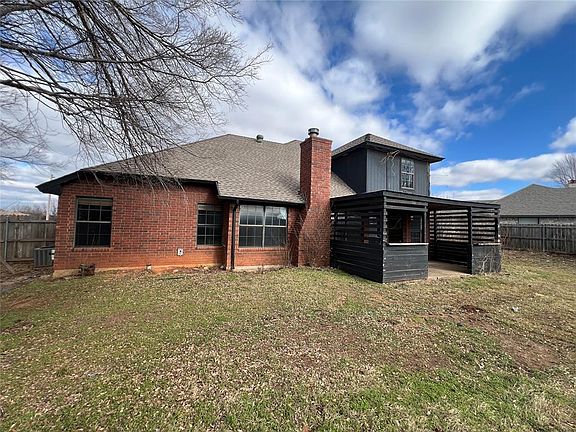 5th image of 8420 SW 38th Cir