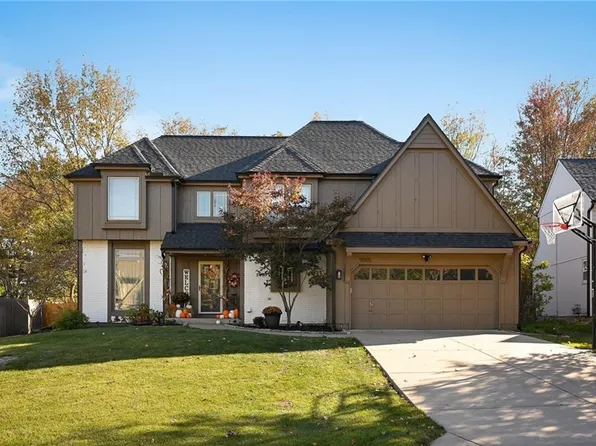 9005 W 115th Ter, Overland Park, KS 66210