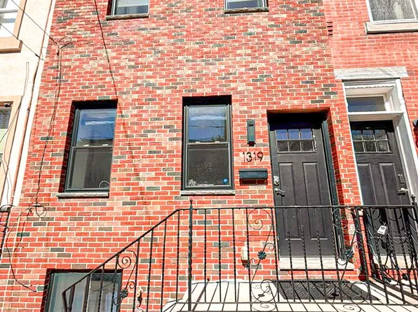 1319 McKean St, Philadelphia, PA 19148