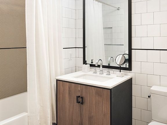 5th image of 44-28 Purves St APT 18B