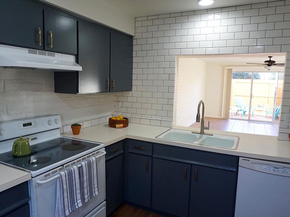 1st image of 2875 N Tucson Blvd APT 36