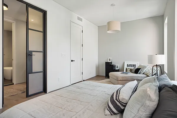 Rented by Douglas Elliman | media 21