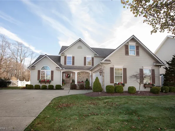 6025 Conneaut Light Dr, Vermilion, OH 44089
