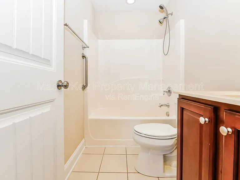 906 Keaton Ridge Ct — Photo 32