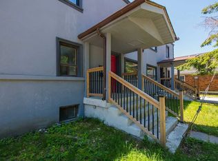 1761 Dundas St E, Toronto, ON M4L1M2