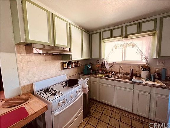 3rd image of 3421 Duffy St