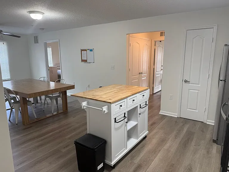 3000 S Adams St #413 — Photo 4