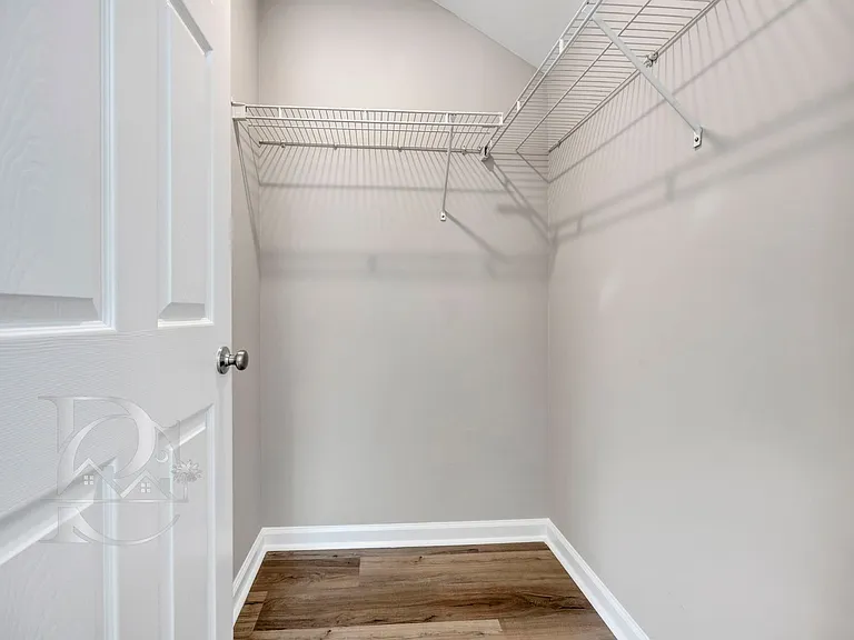 1039 Glencroft Dr — Photo 23