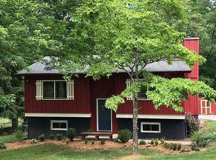 8 N Fair Oaks Rd, Arden, NC 28704