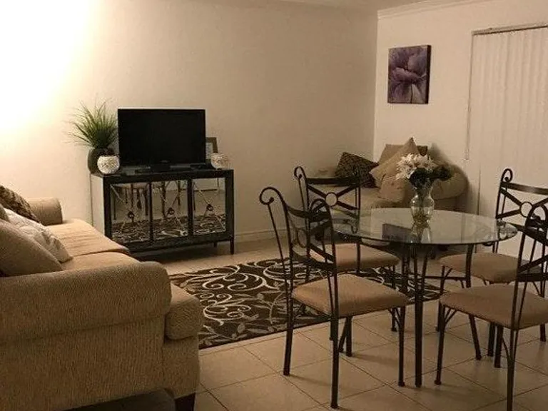 Living/dinning room
