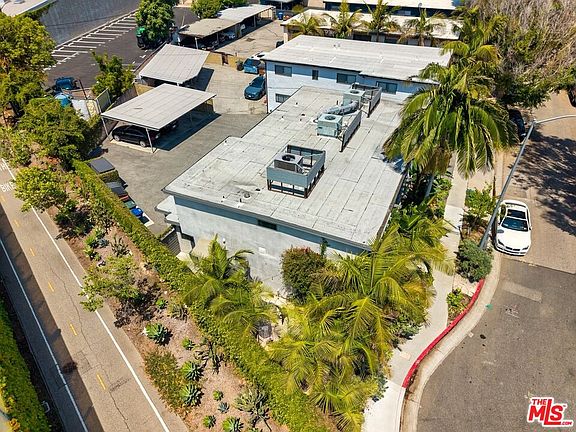 5th image of 3425 Helms Ave