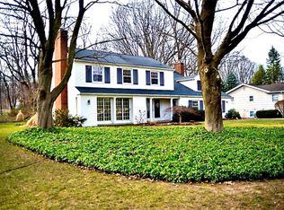 26 Rippingale Rd, Pittsford, NY 14534