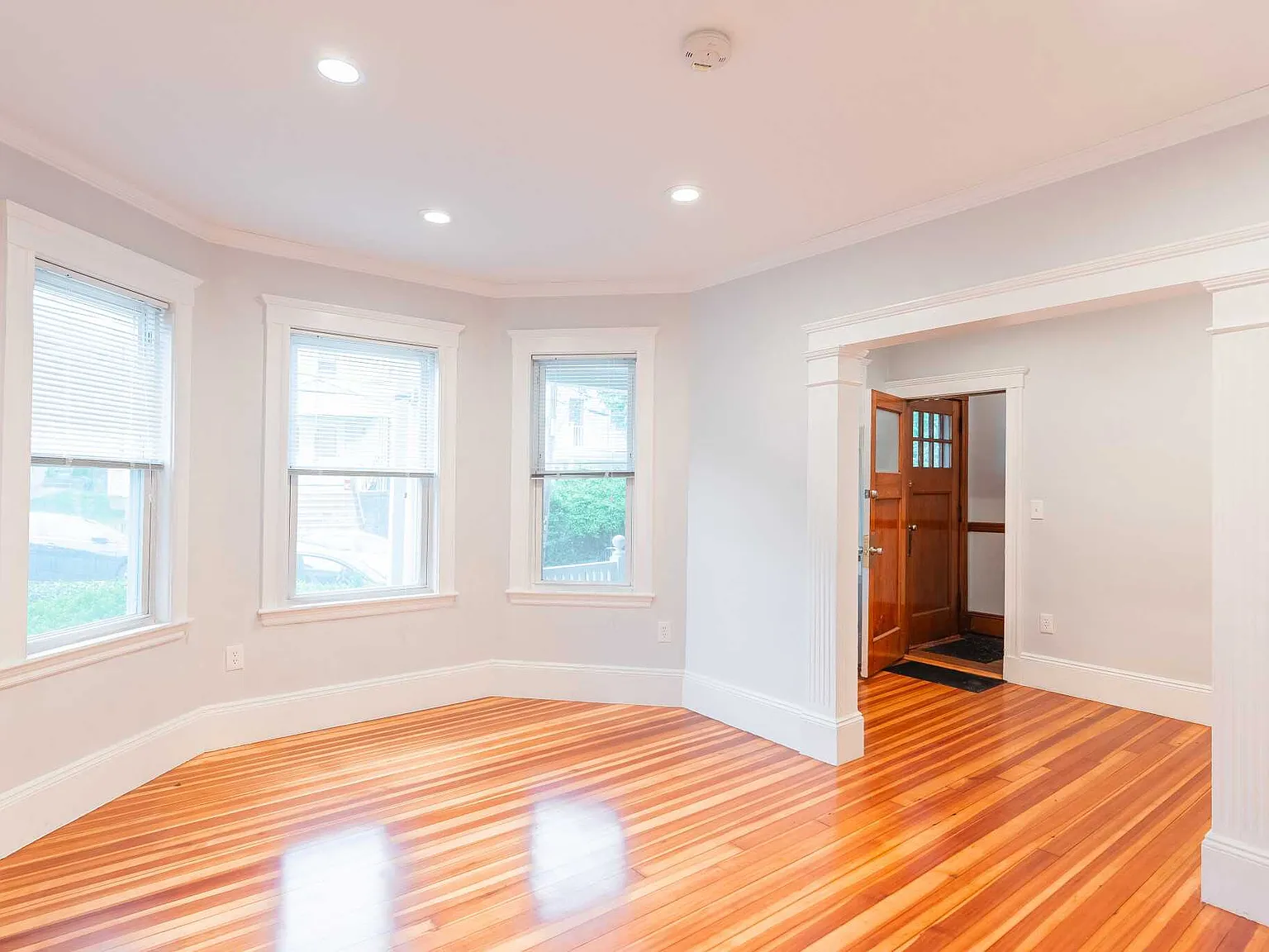 3 bed, $3,500 — Photo 4