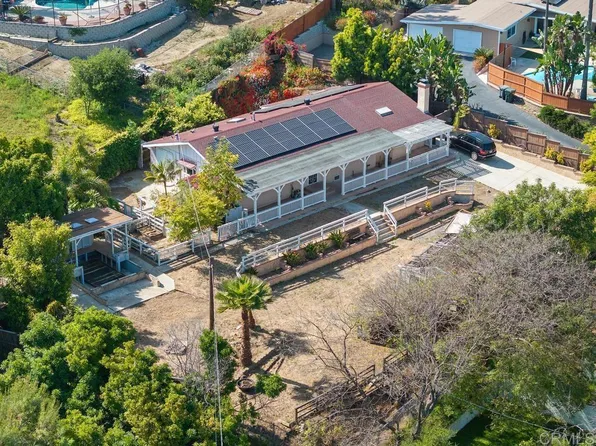 1627 Montgomery Dr, Vista, CA 92084