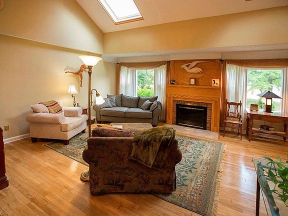 4th image of 7733 Mapleway Dr