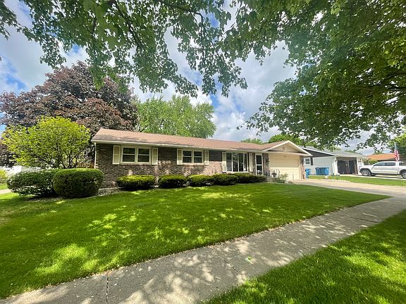 2nd image of 809 Stonewall Dr