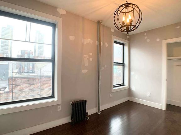 3rd image of 616 W 182nd St #10