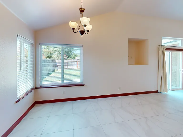 2292 Golden Ave — Photo 9