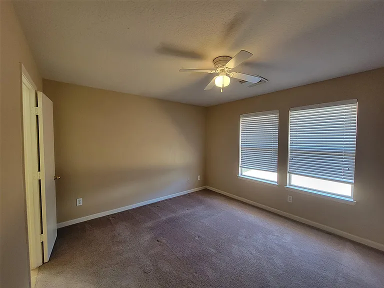 6327 Hayman Dr — Photo 12