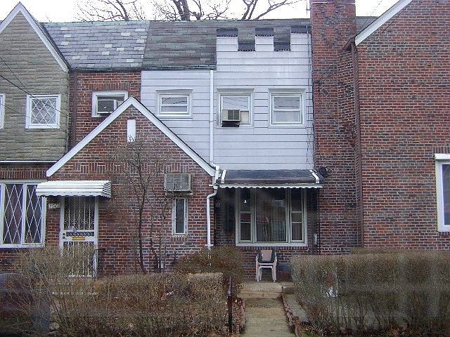 1st image of 2527 Yates Ave