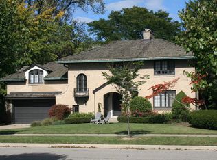 2271 Academy Dr NE, Grand Rapids, MI 49503