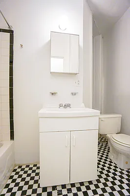 Rented by City Connections Realty | media 9